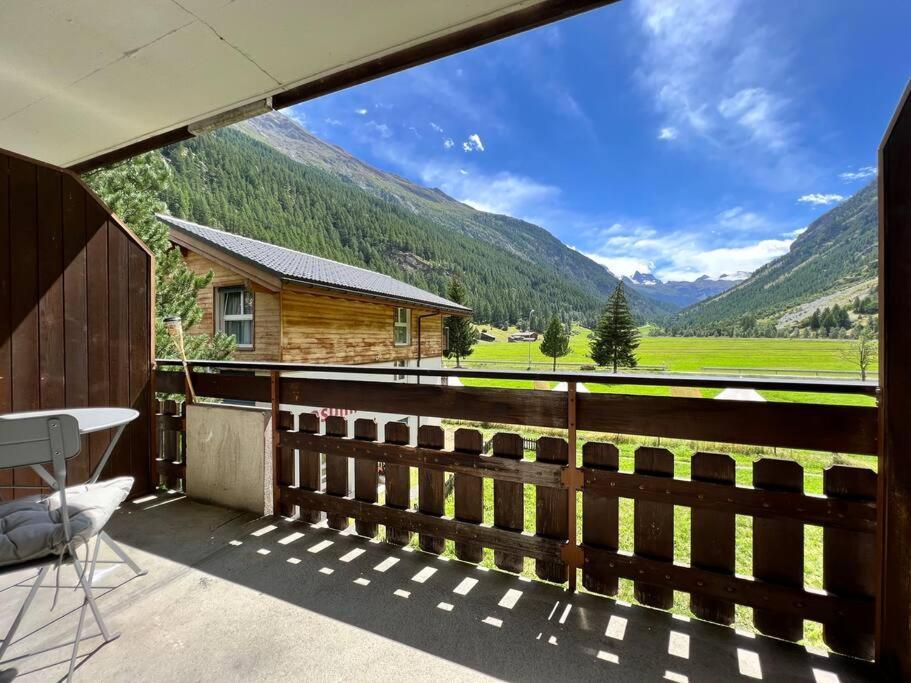 Pure Comfort! Entire Apartment With Abundant Space Near Zermatt With Parking! Tasch Exterior photo